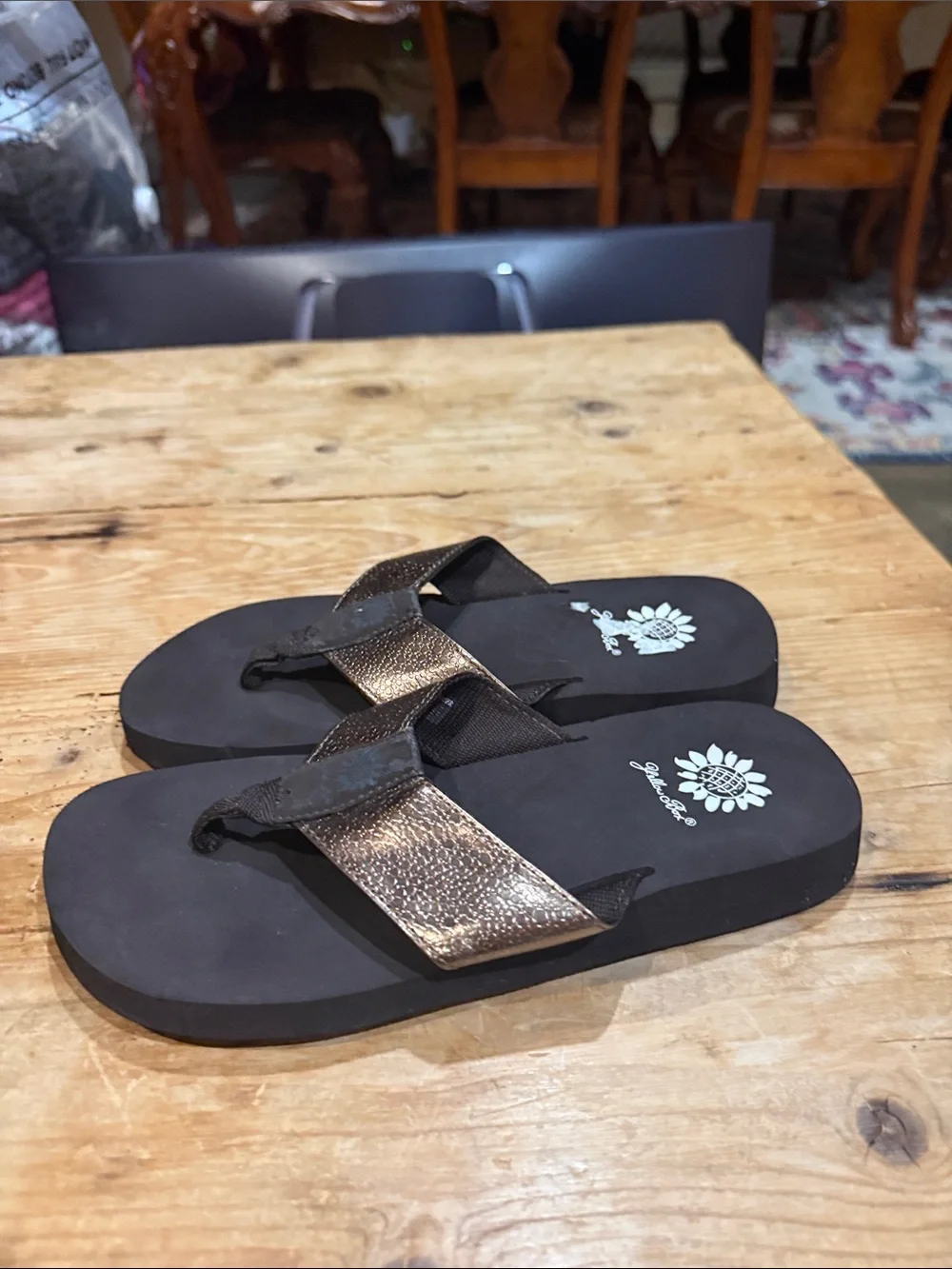 Yellow Box Metallic Bronze Thong Sandals with Black Footbed - Picture 2 of 3